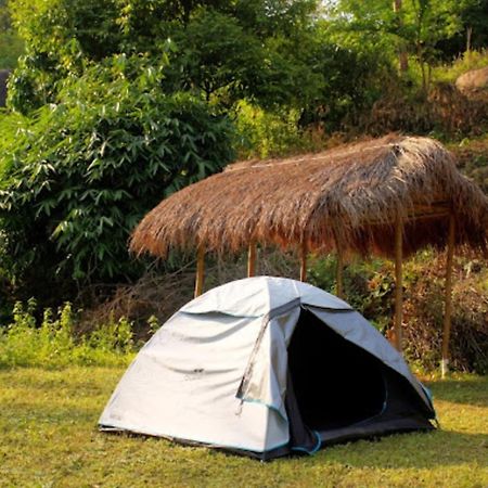 Brahmaputra Jungle Resort Ґувахаті Екстер'єр фото